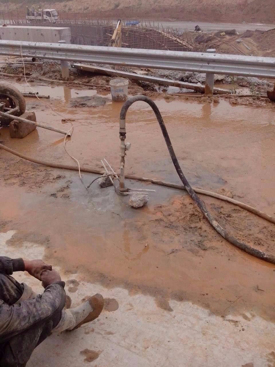 来凤路基压密注浆